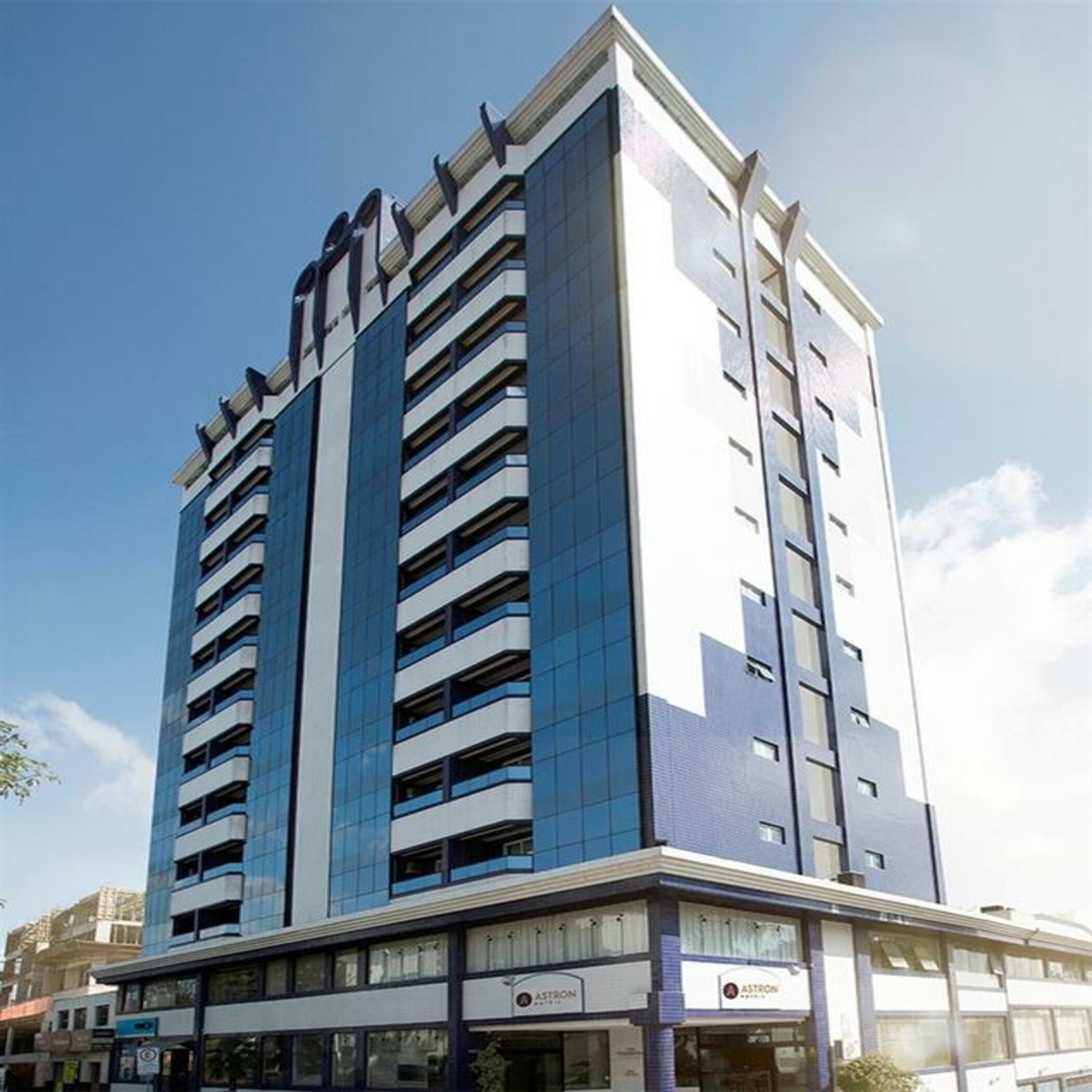Astron Suites Sao Jose Dos Pinhais By Nobile エクステリア 写真