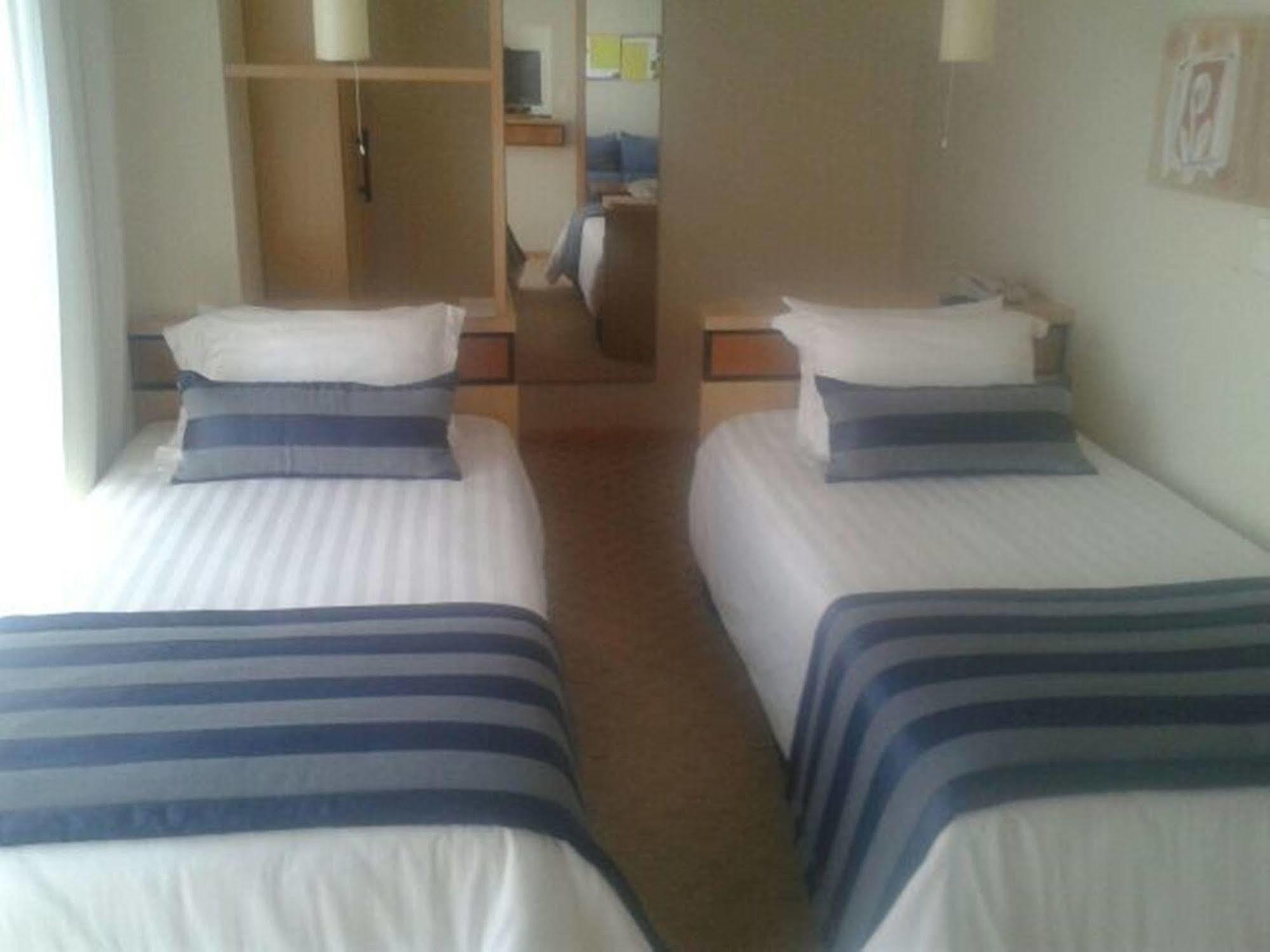 Astron Suites Sao Jose Dos Pinhais By Nobile エクステリア 写真