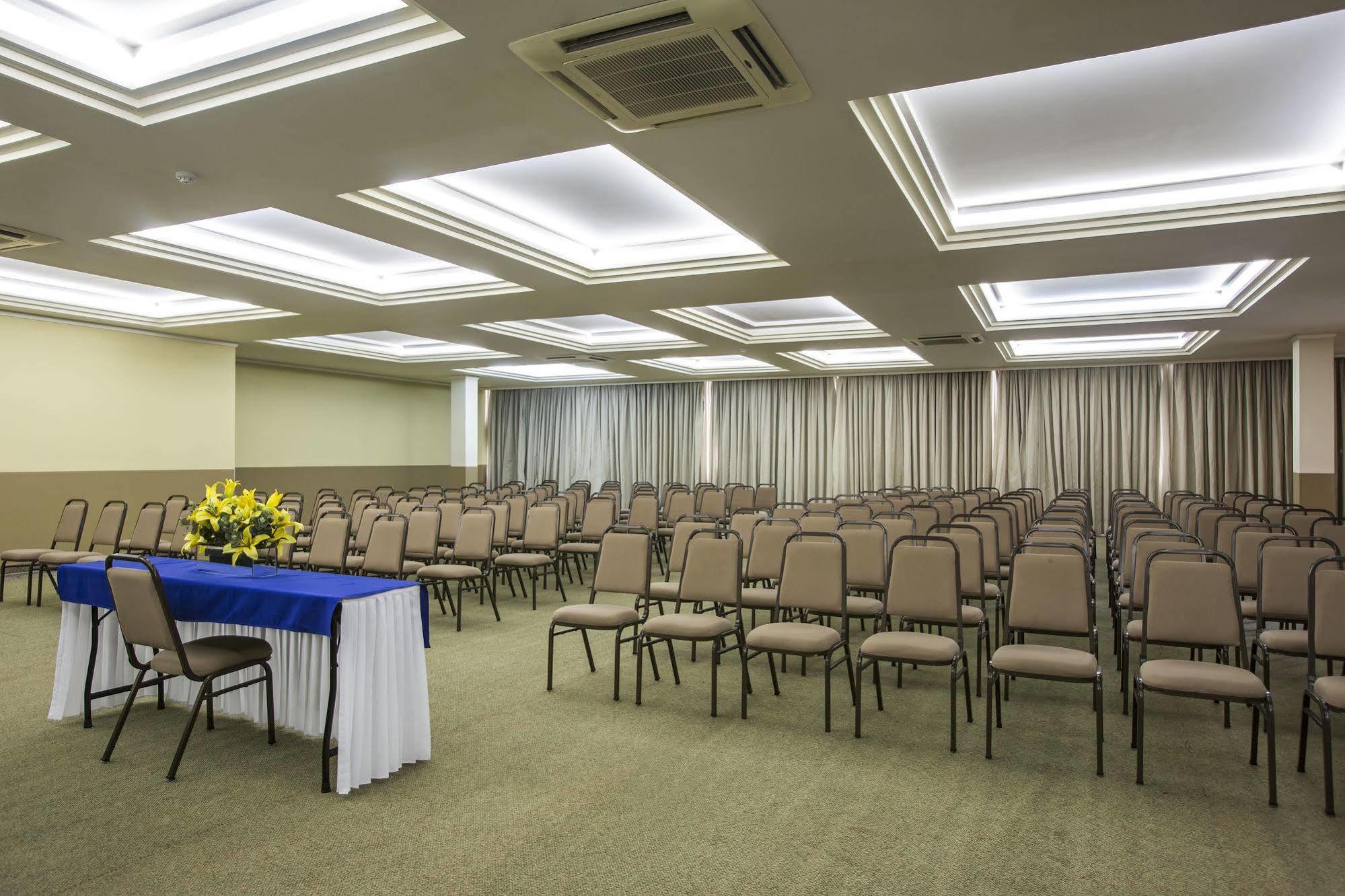 Astron Suites Sao Jose Dos Pinhais By Nobile エクステリア 写真